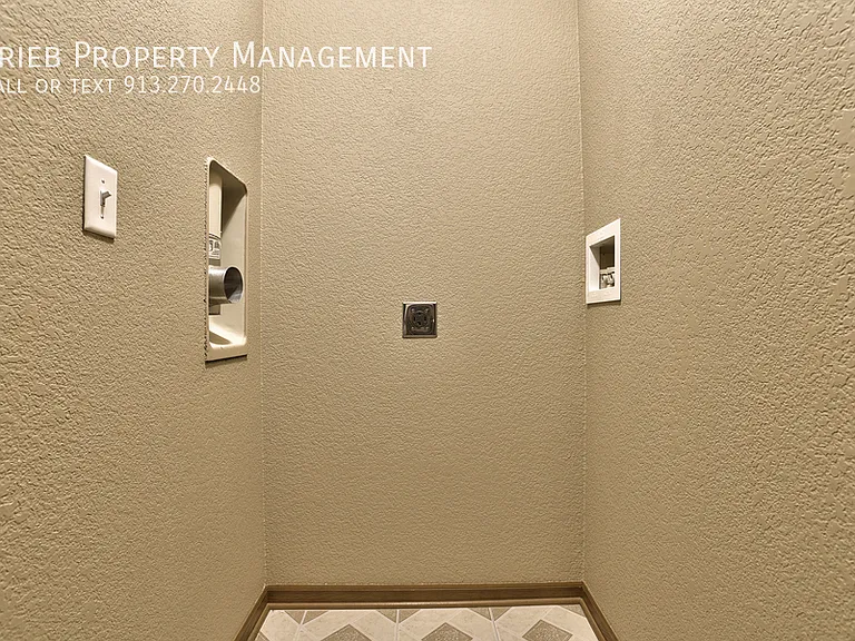 900 S Woodson Ct — Photo 20