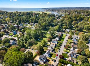 27 Southfield Rd, Fairfield, CT 06824