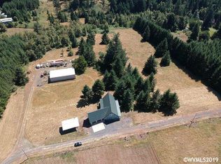 41915 Marks Ridge Dr, Sweet Home, OR 97386
