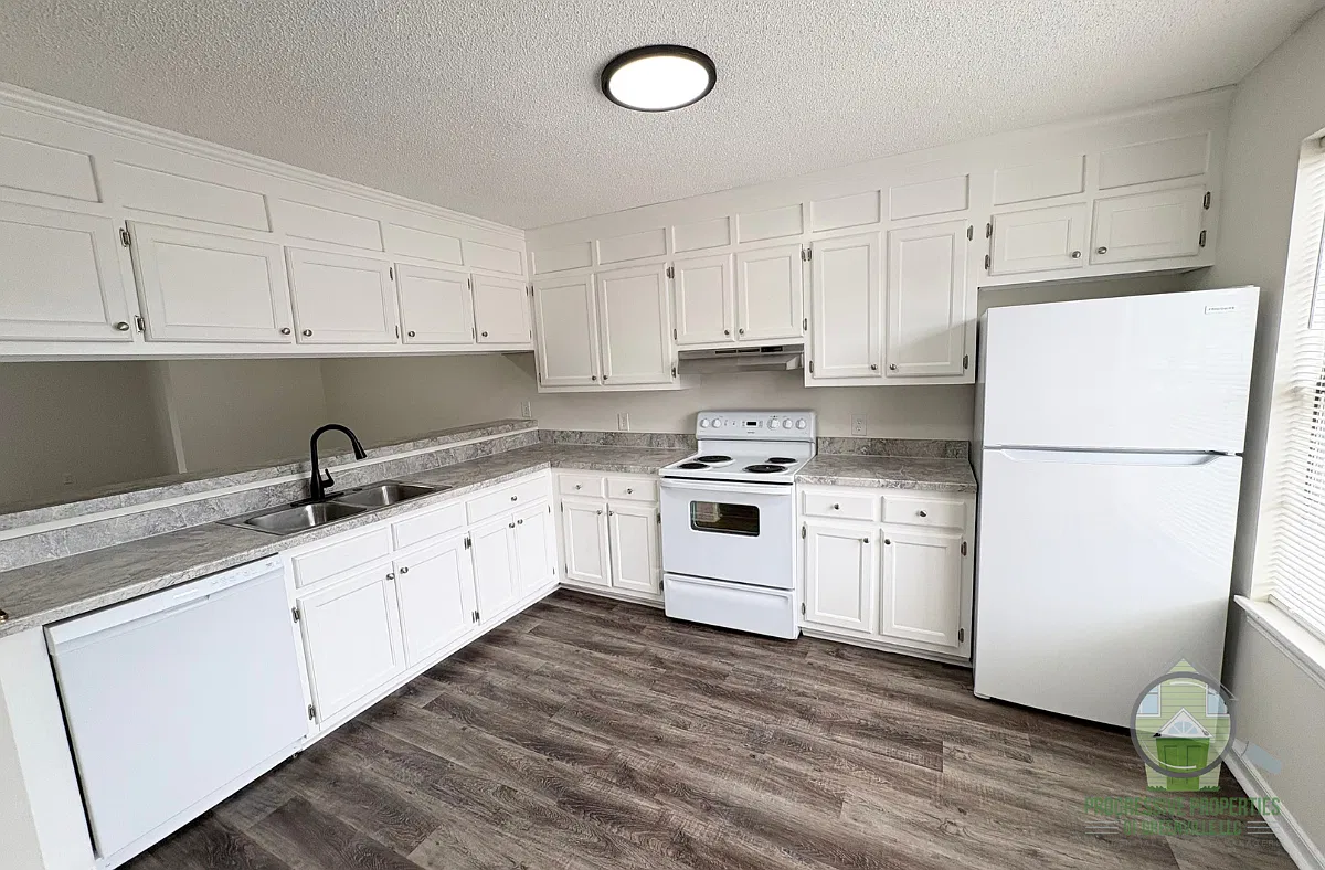 1216 North Main Street - B5 — Photo 2