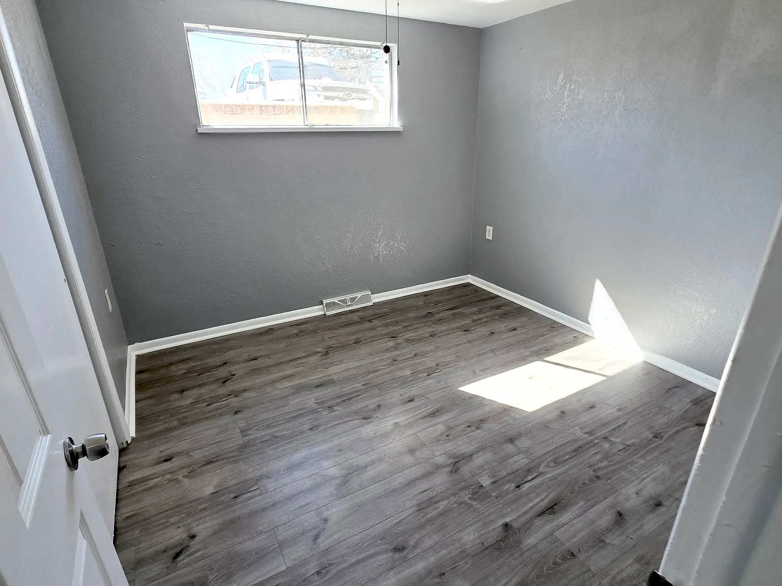 2 bed, 728 sqft, $1,900 — Photo 4