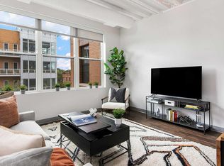 939 W Dakin St #301, Chicago, IL 60613