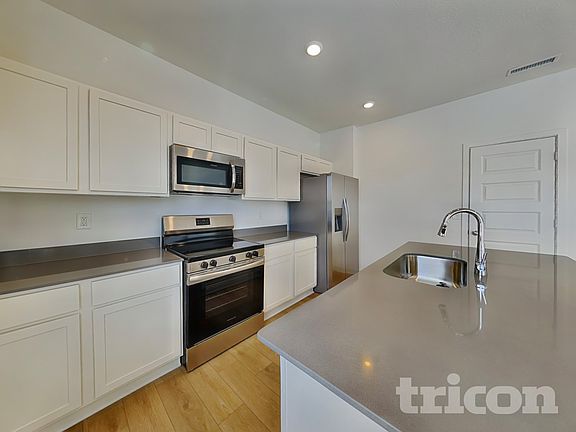 4th image of 11827 Moorfield Ln