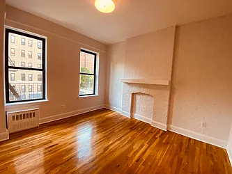 Rented by Metropolis Real Estate of Manhattan