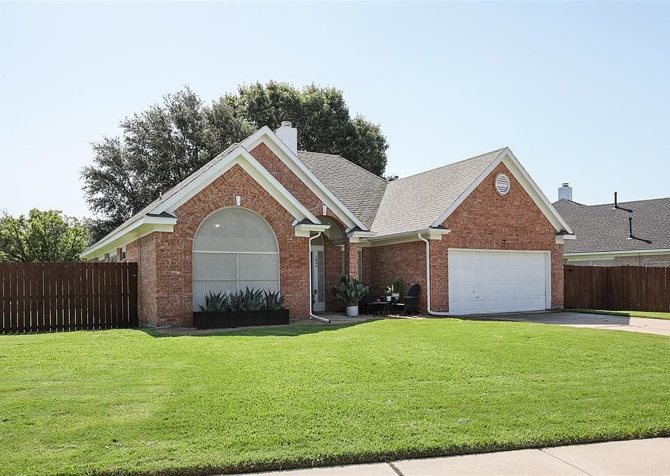1st image of 1544 Merritt Dr