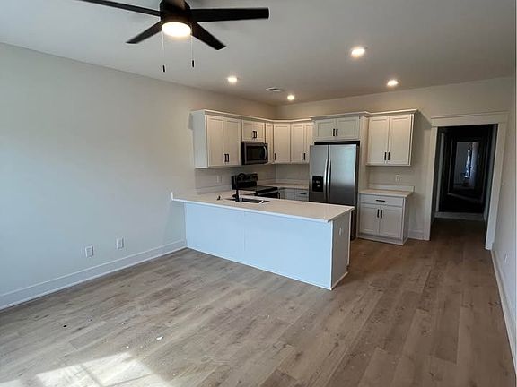 3rd image of 101 Sandye Ave #A