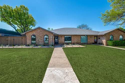 3772 Weeburn Dr Photo 1