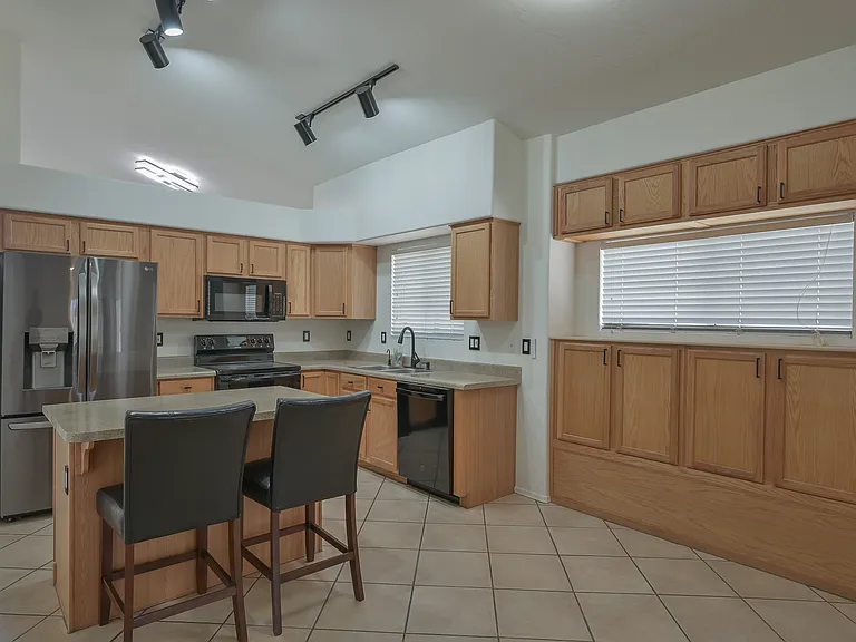 114 W Freddie Canyon Way — Photo 10