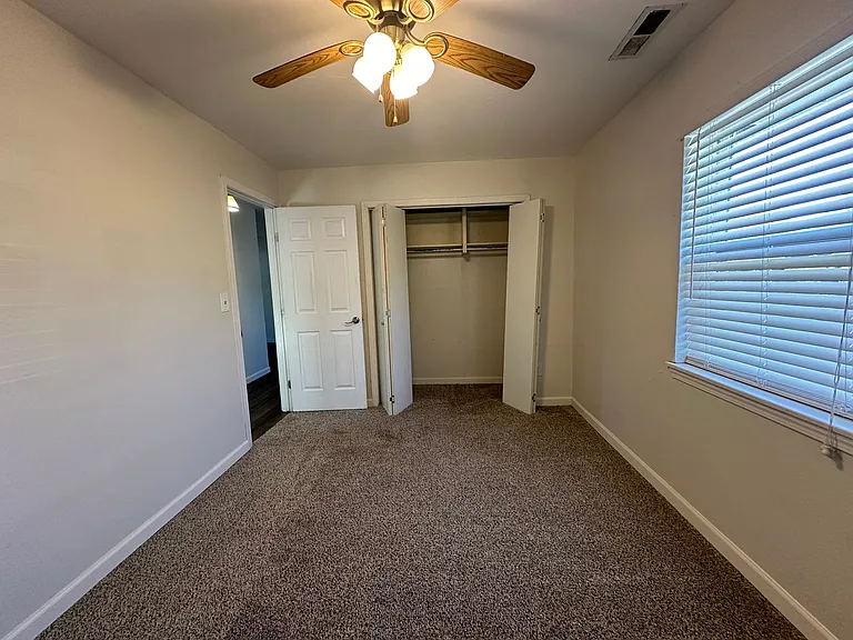 2108 Westchester Dr — Photo 27