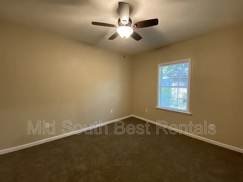 2508 E Washington Ave — Photo 4