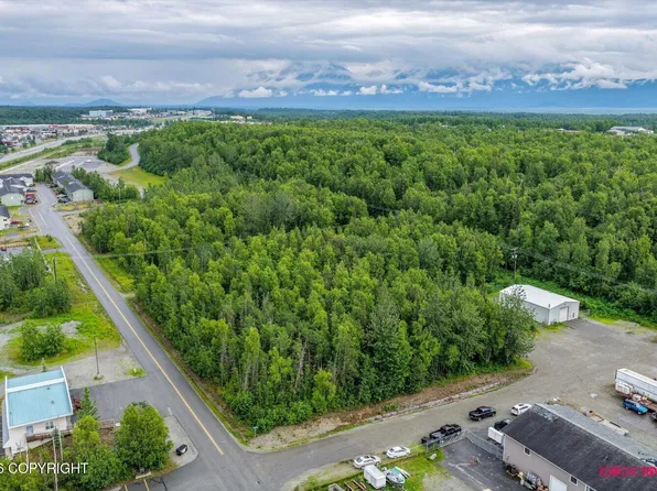 591 S McKinley St, Wasilla, AK 99654