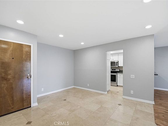 4th image of 4114 Apricot Dr