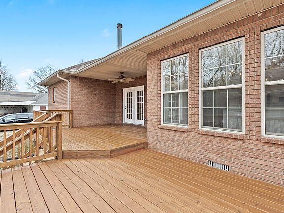 5th image of 1024 Sassafras Ln