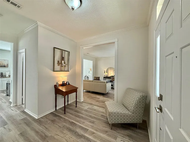 2 Twin Feather Pl — Photo 5