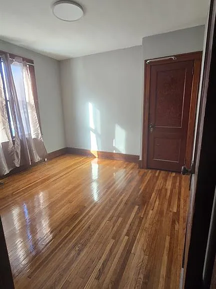 445 Newbury St — Photo 3