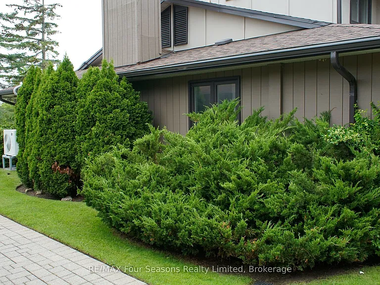 4 Trafalgar Rd #4 — Photo 26