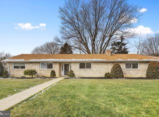 8 Moyle Dr, Fayetteville, PA 17222