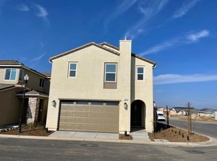 497 Farmhouse Ln, Clovis, CA