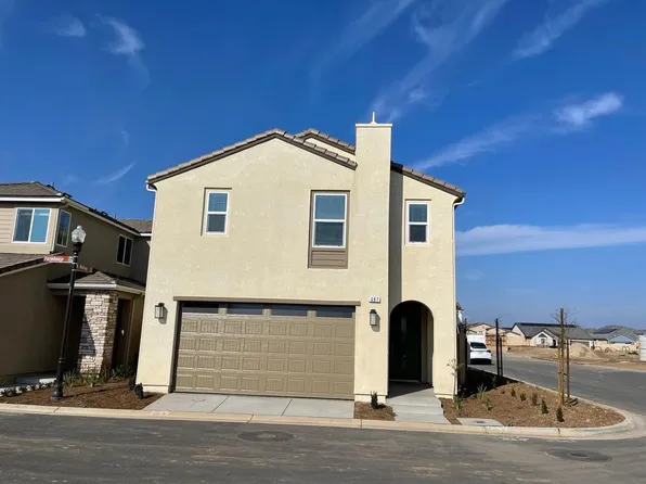 497 Farmhouse Ln, Clovis, CA 93619