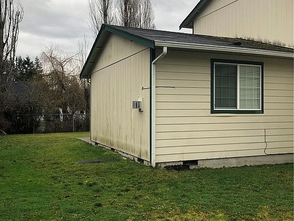 4th image of 9729 10th Ave E