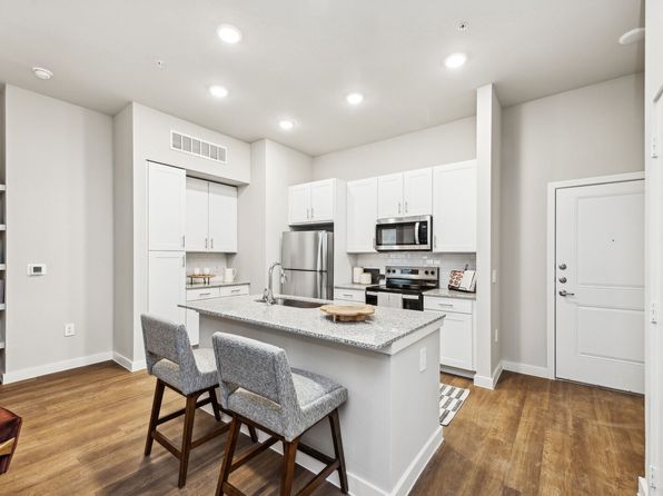 1325 Choate Pkwy #6205