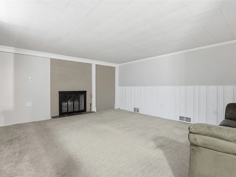 1013 El Rancho Dr — Photo 10
