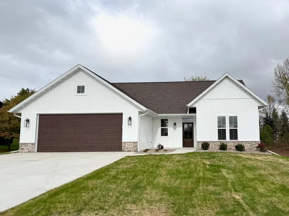 W6838 Goldfinch Dr, Greenville, WI 54942