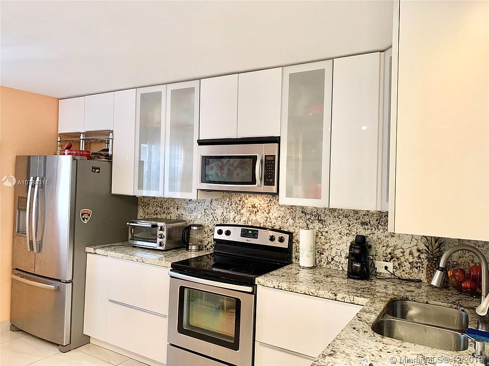 1st image of 1710 NE 191st St APT 406
