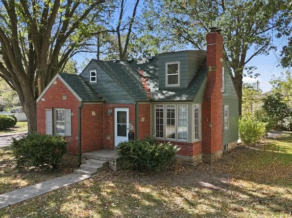 4920 Birch St, Roeland Park, KS 66205
