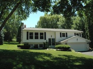 9 Shefford Cir, Madison, WI 53719