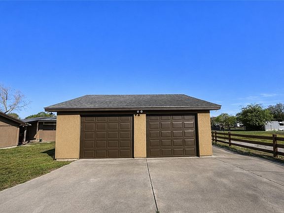 3rd image of 4005 Ridge Trl