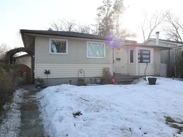 61 Bannister AVENUE, Regina, SK S4R 5K8