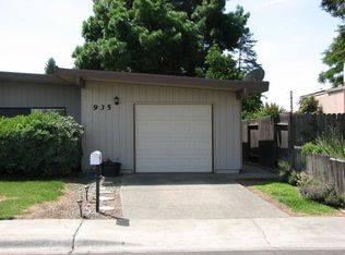 935 Princeton Pl, Woodland, CA 95695