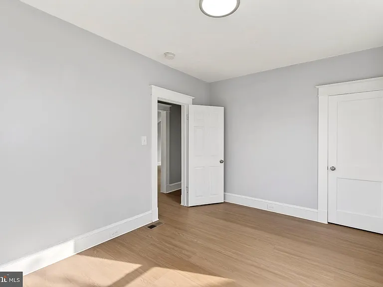29 W Elm Ave — Photo 22
