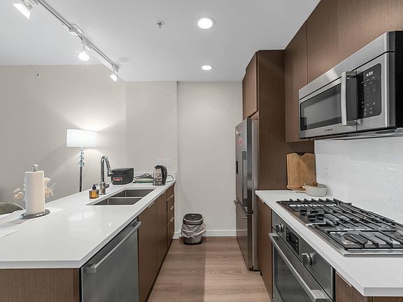 5th image of 3333 Sexsmith Rd #808