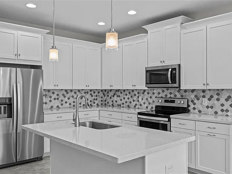 8061 Glenlloyd Ave — Photo 9