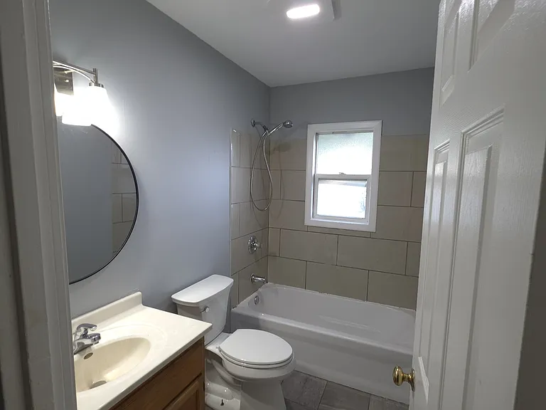 1350 Morton St — Photo 4