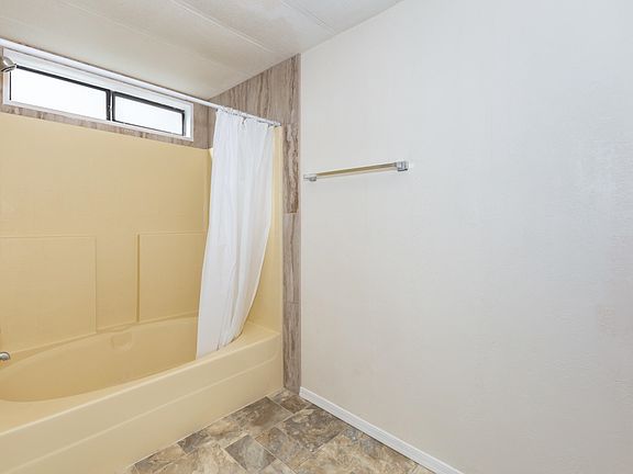 011_Master Bathroom