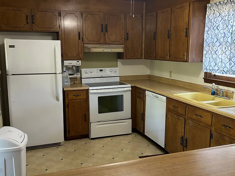 2616 Locust Hill Rd — Photo 6