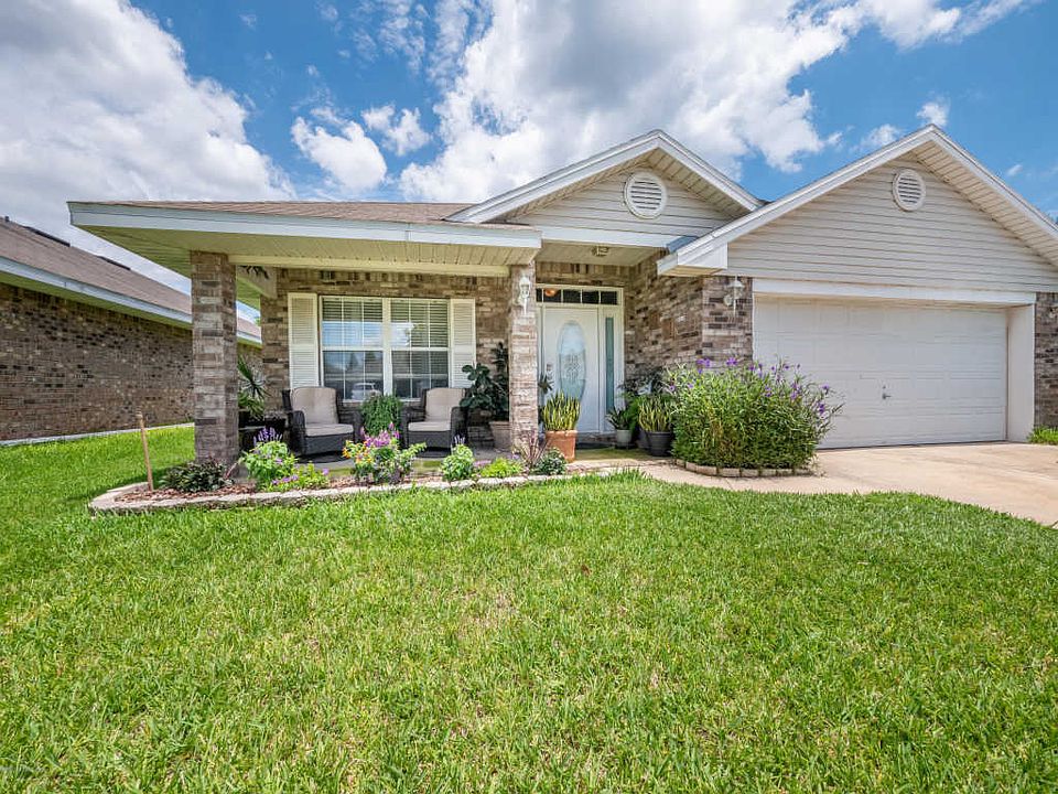 1st image of 2403 Creekfront Dr