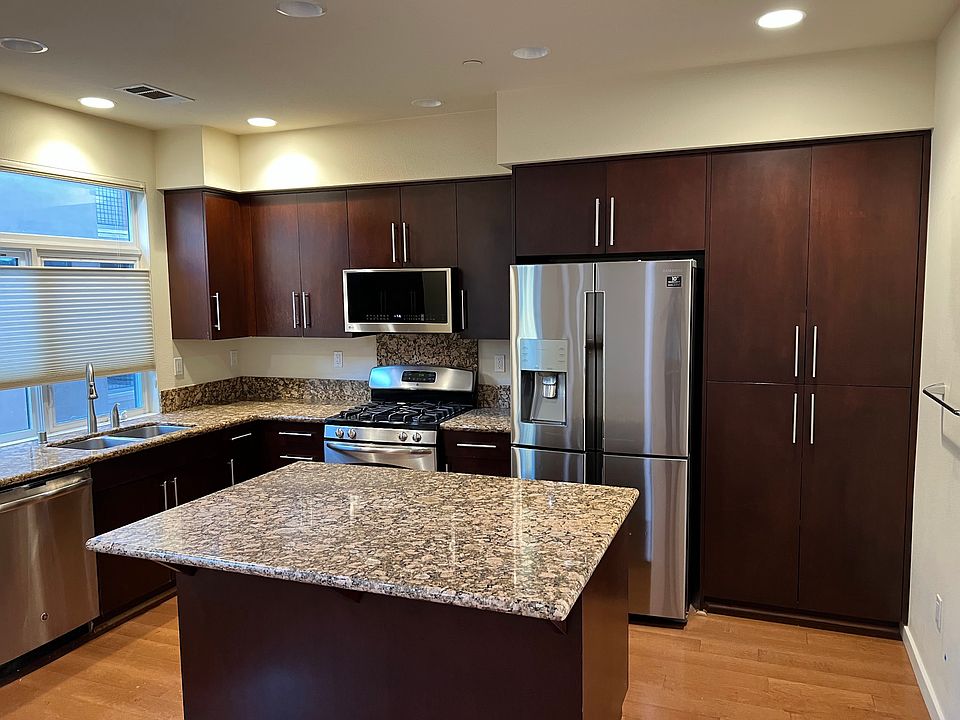 1st image of 1189 Almanor Ln