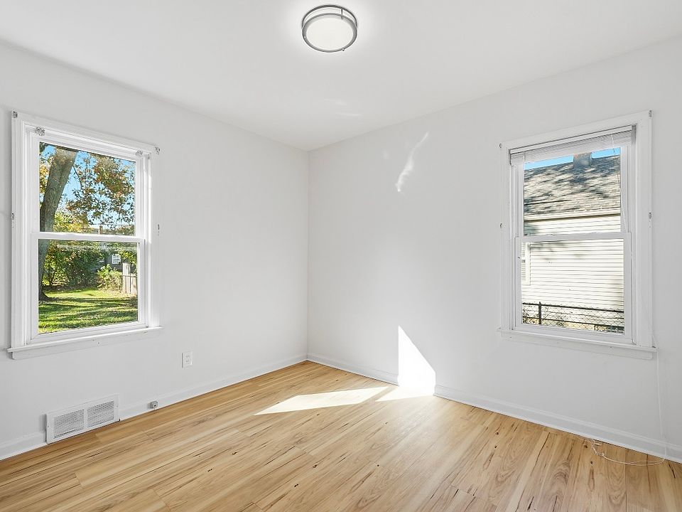 1943 Buckingham Ave, photo 12