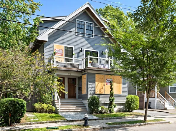 95 Stedman St #1, Brookline, MA 02446