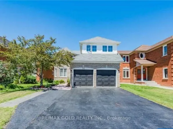 31 Hollybush St, Brampton, ON L6R 1A6