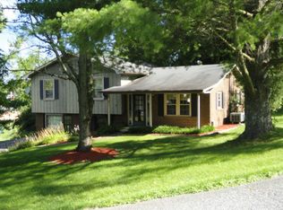 211 Green Hill Cir, Chilhowie, VA 24319