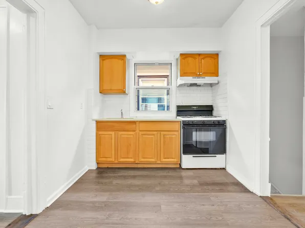 7-06 College Point Boulevard image 33 of 44