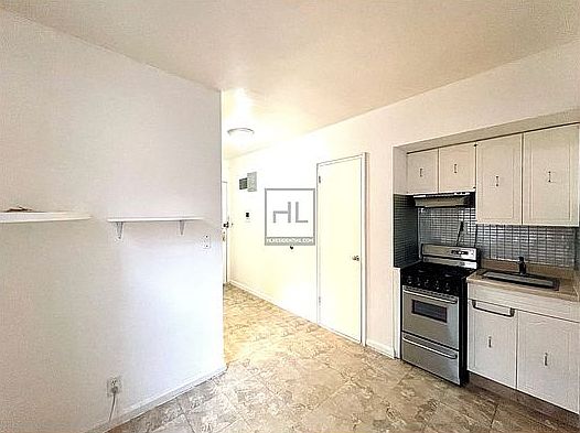 2nd image of 315 E 56th St APT 6