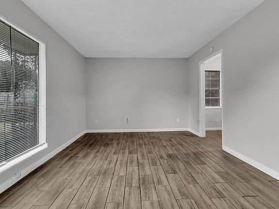 4th image of 3718 Canary Cv W