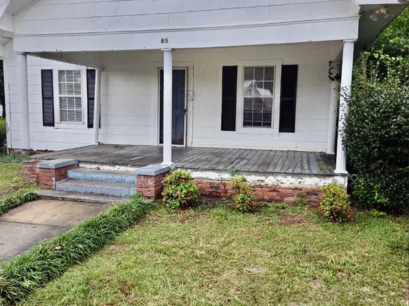 85 Latimer St, Hazlehurst, GA 31539