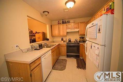 3rd image of 7137 E Cannon Place Dr